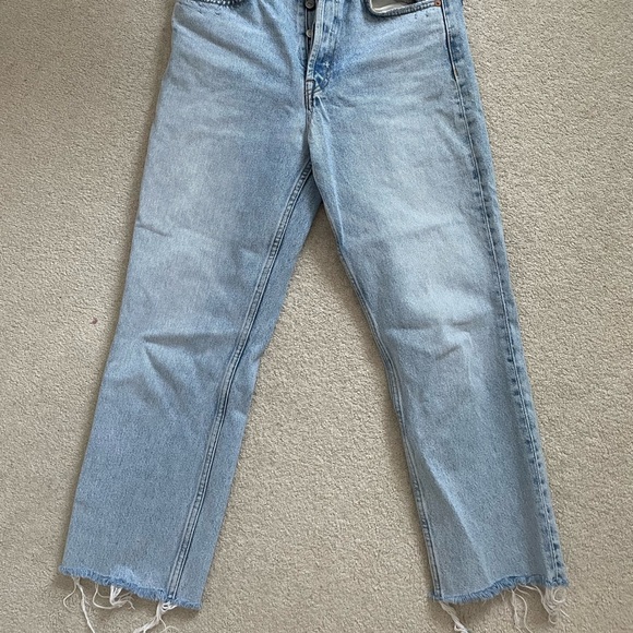 Zara Straight Leg High Rise Light Wash Jeans - Picture 4 of 7